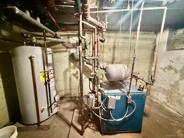 2052 Gates Avenue, Ridgewood, NY 11385