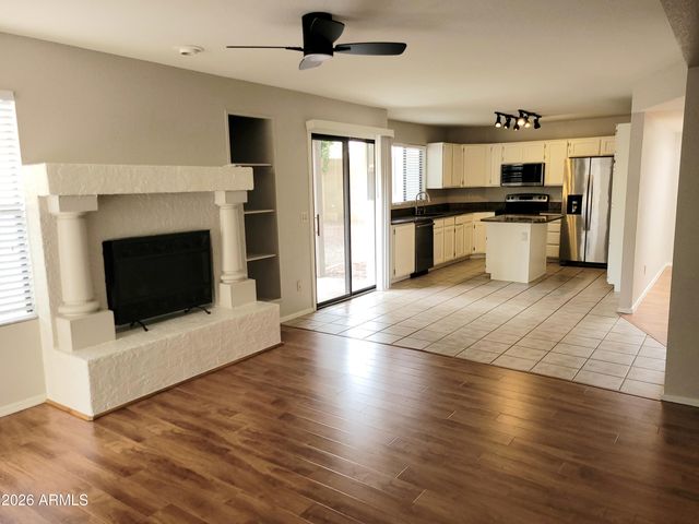 931 N WHALERS COVE Drive, Gilbert, AZ 85234