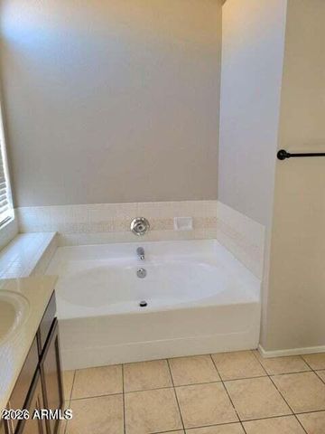 931 N WHALERS COVE Drive, Gilbert, AZ 85234