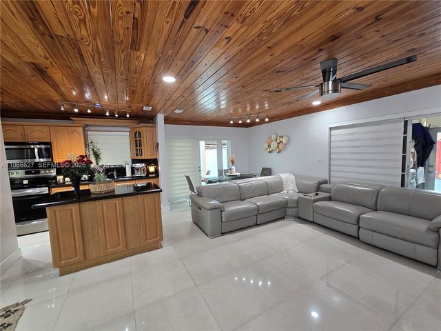 19261 SW 118th Ct, Miami, FL 33177