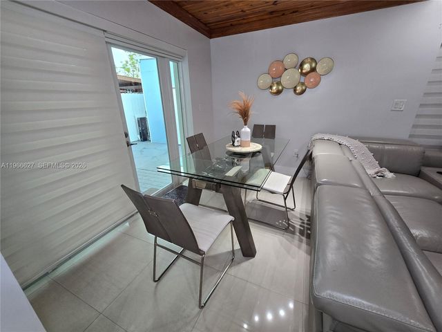 19261 SW 118th Ct, Miami, FL 33177