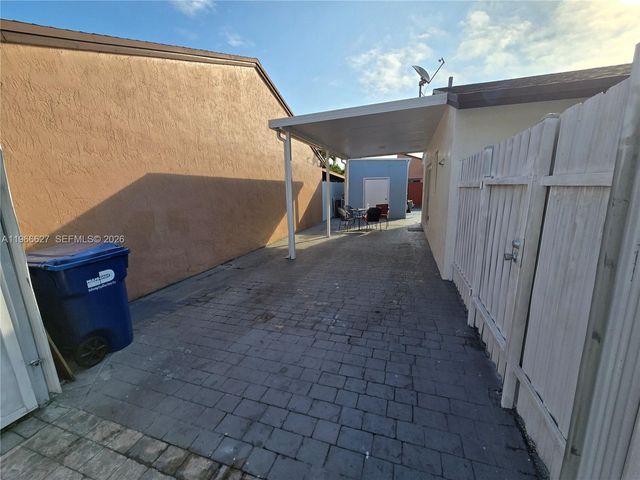 19261 SW 118th Ct, Miami, FL 33177