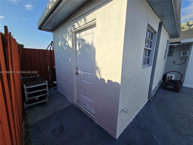 19261 SW 118th Ct, Miami, FL 33177