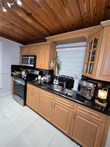 19261 SW 118th Ct, Miami, FL 33177