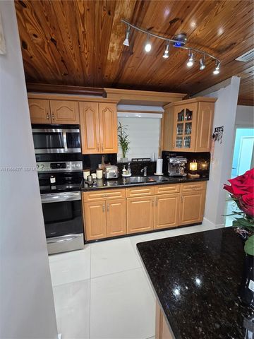 19261 SW 118th Ct, Miami, FL 33177