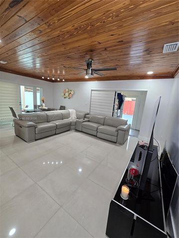 19261 SW 118th Ct, Miami, FL 33177