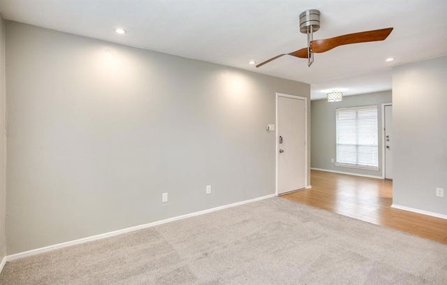 10536 Stone Canyon Road 216, Dallas, TX 75230