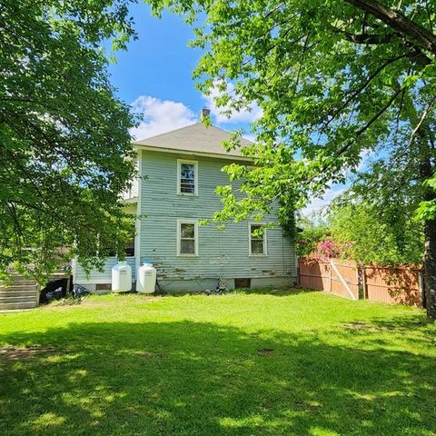 1020 Russell Rd, Westfield, MA 01085