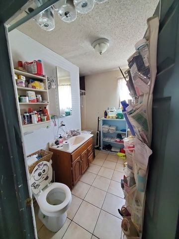 1020 Russell Rd, Westfield, MA 01085