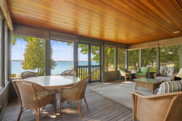 12908 Fairlane Drive, Rapid City, MI 49676