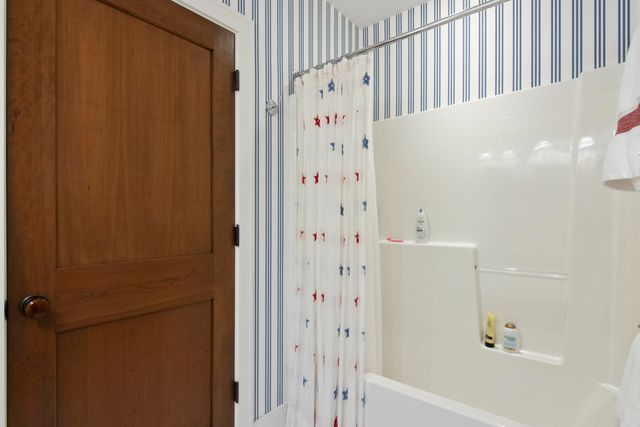 12908 Fairlane Drive, Rapid City, MI 49676