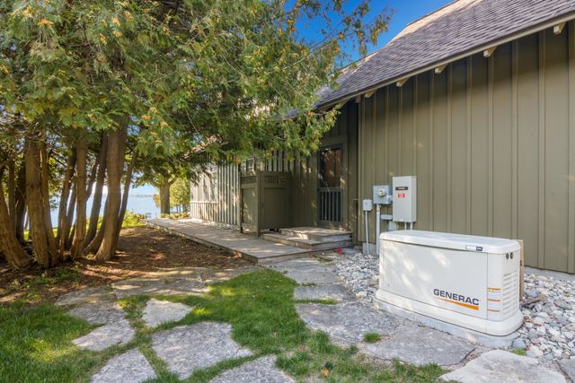 12908 Fairlane Drive, Rapid City, MI 49676