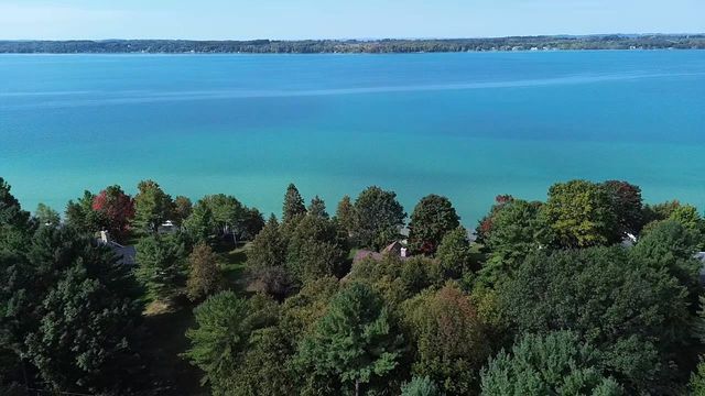 12908 Fairlane Drive, Rapid City, MI 49676