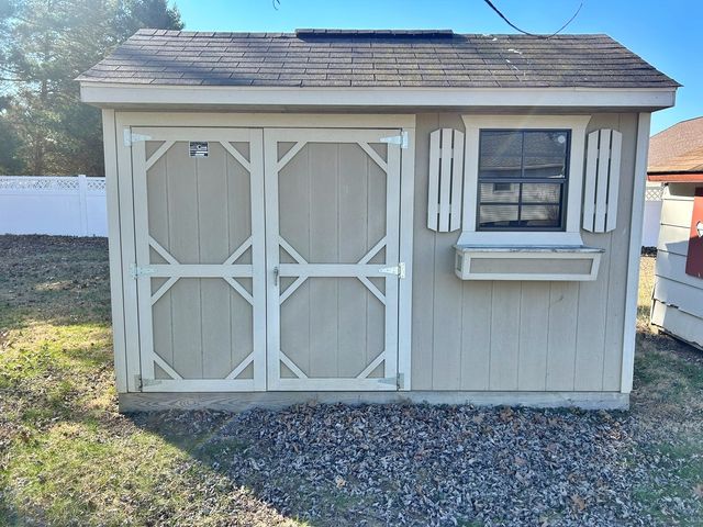 120 Southwest Drive, Harrisburg, IL 62946