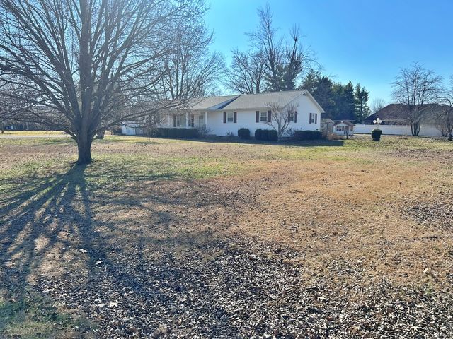 120 Southwest Drive, Harrisburg, IL 62946