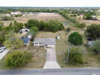 312 Lowrance Road, Red Oak, TX 75154