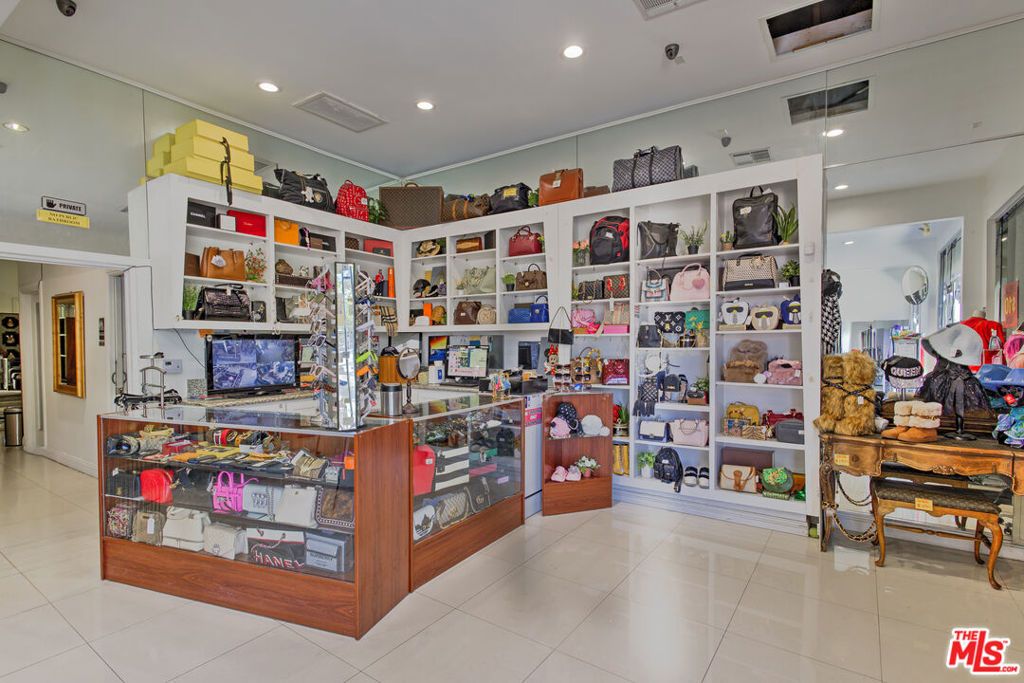 7172 Melrose Avenue, Los Angeles, CA 90046 — photo 2