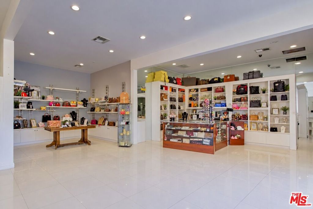 7172 Melrose Avenue, Los Angeles, CA 90046 — photo 3
