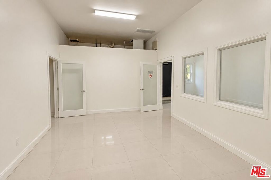 7172 Melrose Avenue, Los Angeles, CA 90046 — photo 5
