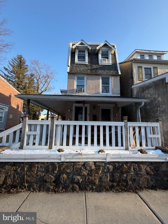 526 E MINER ST, West Chester, PA 19382