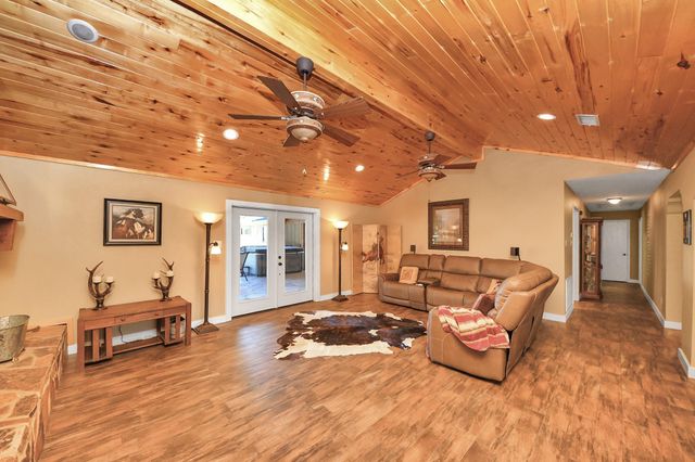 16076 Highway 105, Cleveland, TX 77327