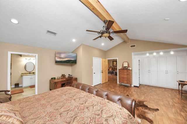 16076 Highway 105, Cleveland, TX 77327