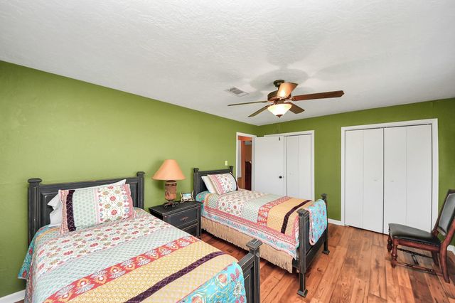 16076 Highway 105, Cleveland, TX 77327