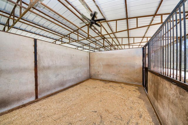 16076 Highway 105, Cleveland, TX 77327