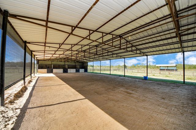 16076 Highway 105, Cleveland, TX 77327