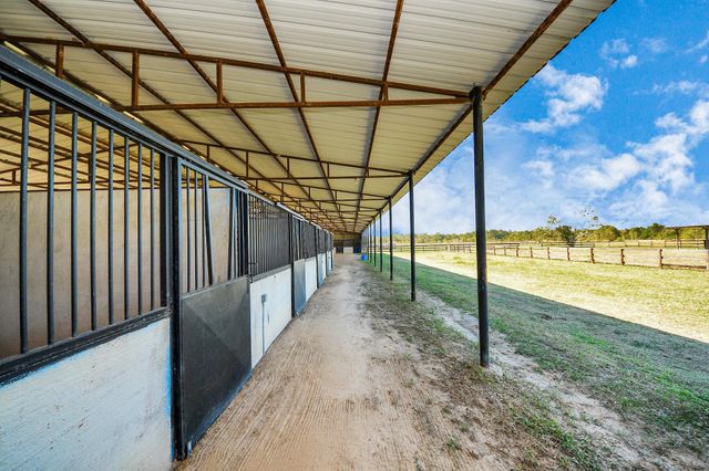 16076 Highway 105, Cleveland, TX 77327