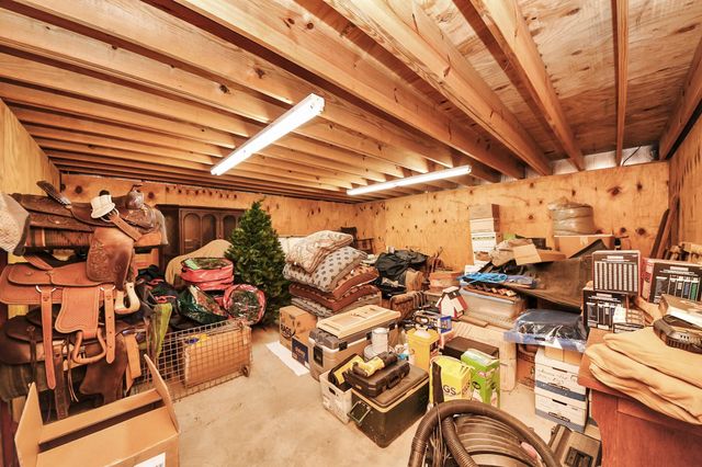 16076 Highway 105, Cleveland, TX 77327