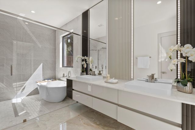 7718 Roper Street, Dallas, TX 75209