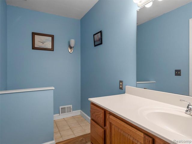 2273 Delano Road, Oxford, MI 48371