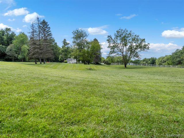 2273 Delano Road, Oxford, MI 48371
