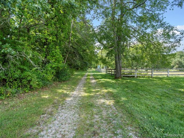 2273 Delano Road, Oxford, MI 48371
