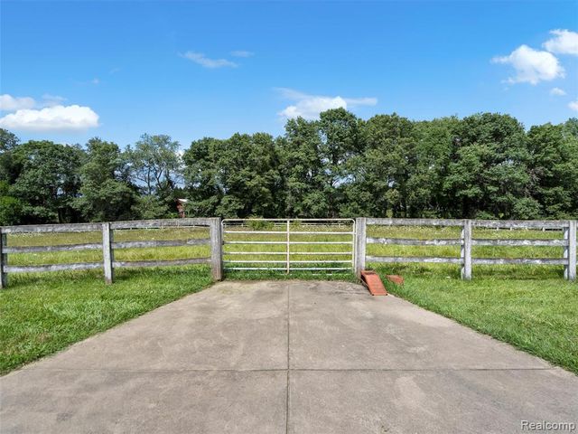 2273 Delano Road, Oxford, MI 48371