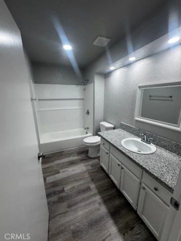 7117 N Antioch, Fresno, CA 93722