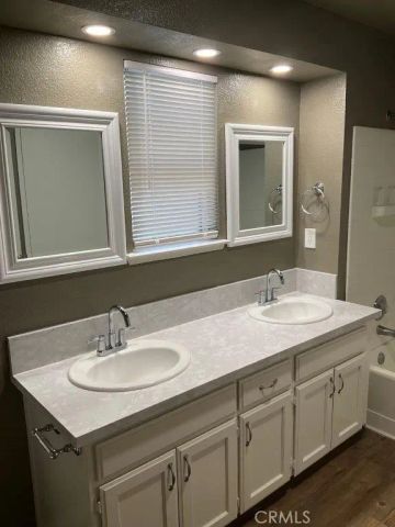 7117 N Antioch, Fresno, CA 93722