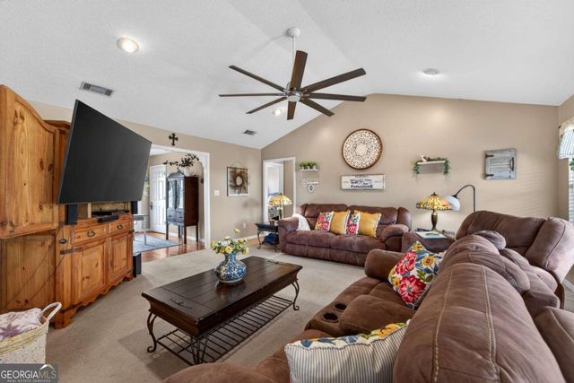 142 Lloyd Drive, Jesup, GA 31545