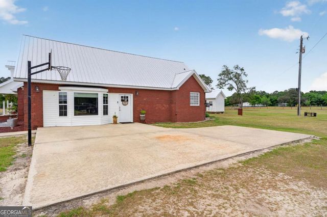 142 Lloyd Drive, Jesup, GA 31545