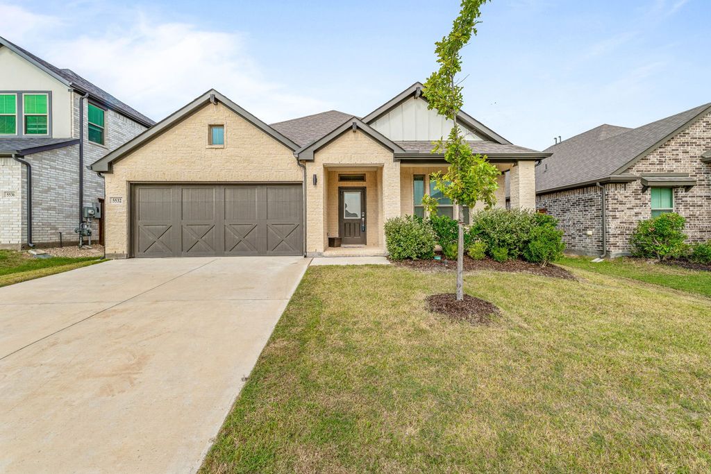 5532 Santa Elena Court, Fort Worth, TX 76126