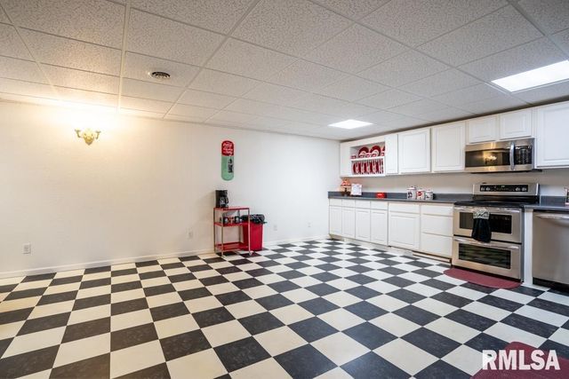 12451 Dahmer Way, Carterville, IL 62918