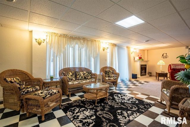 12451 Dahmer Way, Carterville, IL 62918