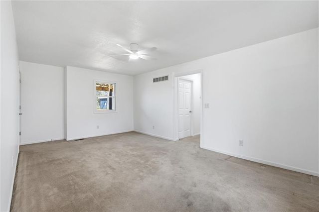 4400 E 137th Street, Grandview, MO 64030