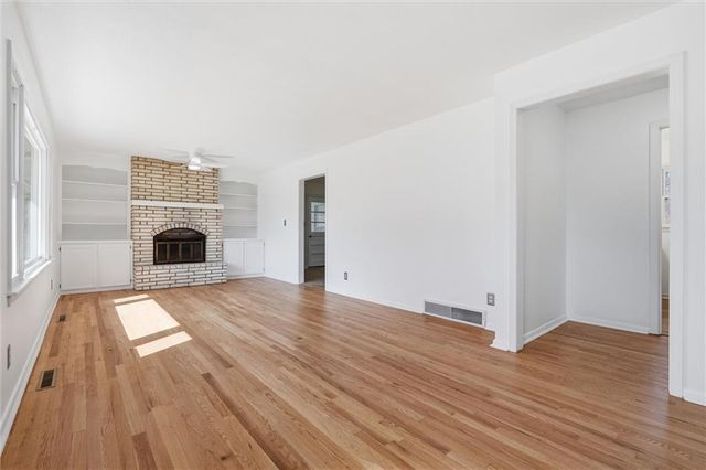 4400 E 137th Street, Grandview, MO 64030