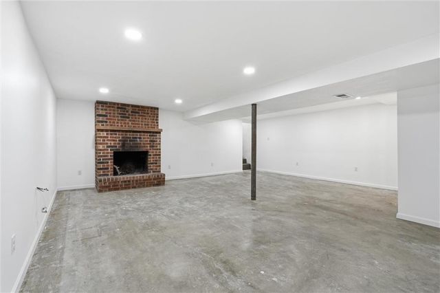 4400 E 137th Street, Grandview, MO 64030