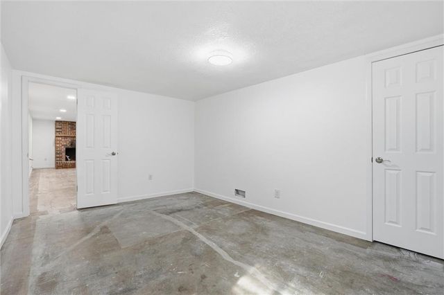 4400 E 137th Street, Grandview, MO 64030