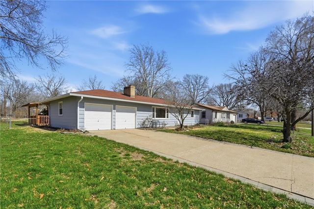 4400 E 137th Street, Grandview, MO 64030
