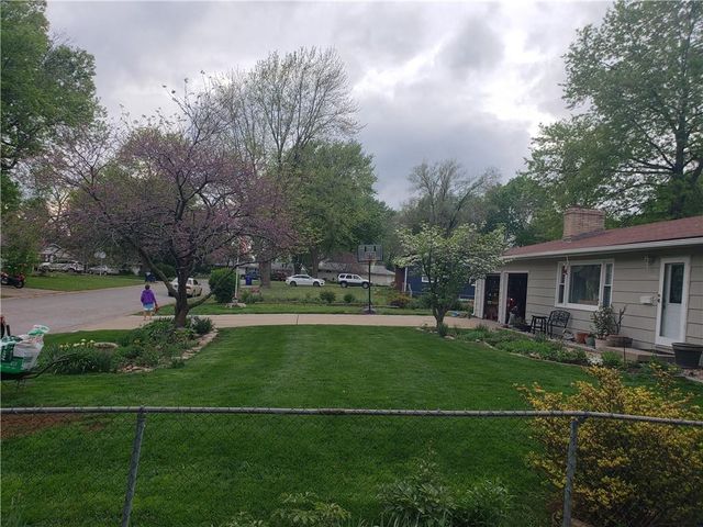 4400 E 137th Street, Grandview, MO 64030