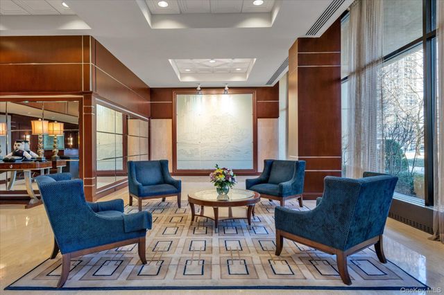 271-10 Grand Central Pkwy 27 Y, Floral Park, NY 11005